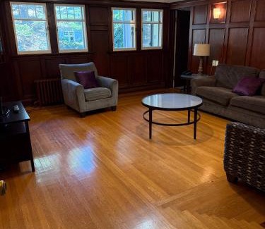 Waterford Valley Apartamento | Midstream Manor Unit 10, 2 Bedroom Apartment