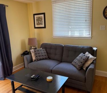 Waterford Valley Apartamento | Midstream Manor Unit 2, 2 Bedroom Apartment