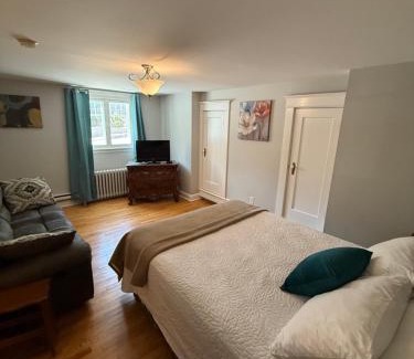 Waterford Valley Apartamento | Midstream Manor Unit 3, Studio