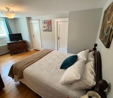 Waterford Valley Apartamento | Midstream Manor Unit 3, Studio