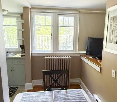 Waterford Valley Apartamento | Midstream Manor Unit 6, Studio