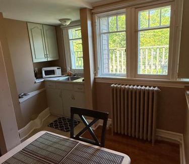 Waterford Valley Apartamento | Midstream Manor Unit 6, Studio