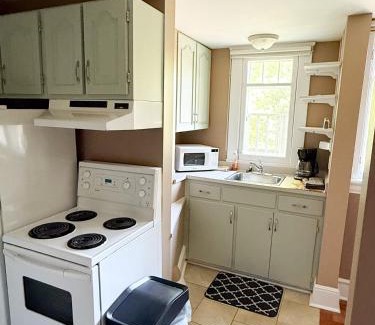 Waterford Valley Apartamento | Midstream Manor Unit 6, Studio