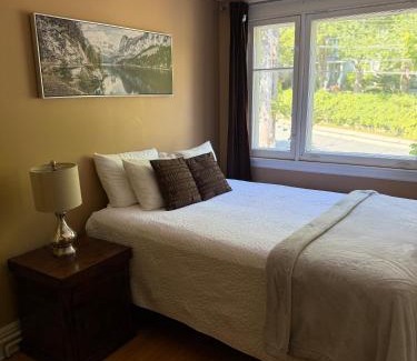 Waterford Valley Apartamento | Midstream Manor Unit 7, 2 Bedroom Apartment