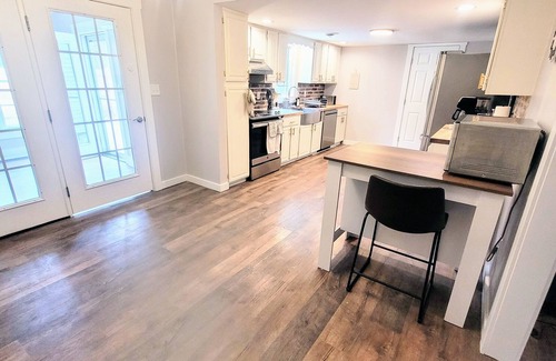 Fredericksburg Casa | Midterm/pet-friendly! Minutes from downtown FXBG!