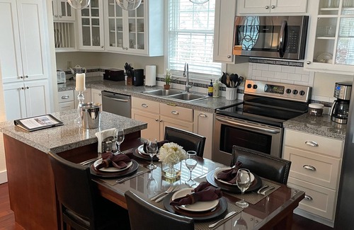 Westfort Apartamento | Midtown Apt - 2Bed / 2Bath - ¡Jacuzzi privado y patio! - Cerca de Pearl y Dtwn