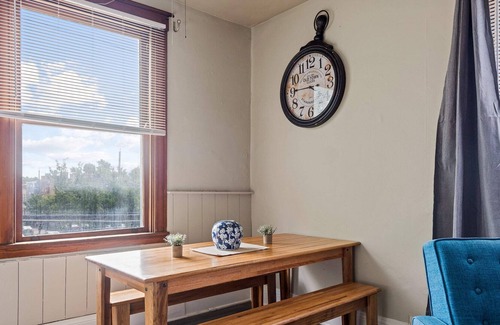 Clifton Heights Apartamento | Midtown Apt Near Downtown&U of C - Hangout Unit 2