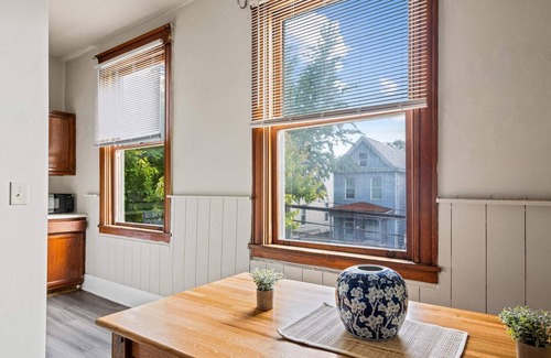 Clifton Heights Apartamento | Midtown Apt Near Downtown&U of C - Hangout Unit 2