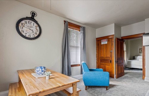 Clifton Heights Apartamento | Midtown Apt Near Downtown&U of C- Hangout Unit 1&3