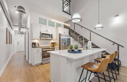 Atlantic Station Area Apartamento | Midtown Loft + WiFi + Hartsfield-Jackson Airport