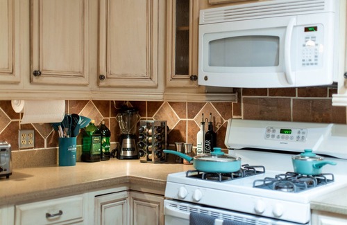 Midtown Casa | Midtown Bungalow - Walk to Overton Square