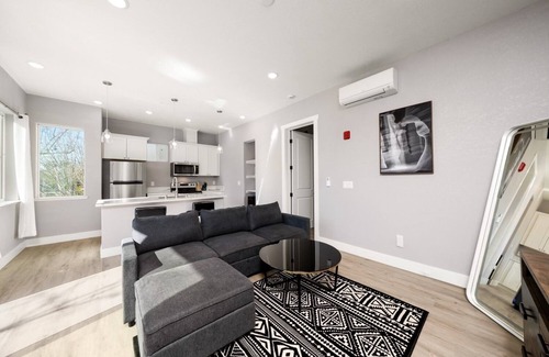 Central Sacramento Apartamento | Midtown Midrise- Sapphire-In the heart of Sacramento