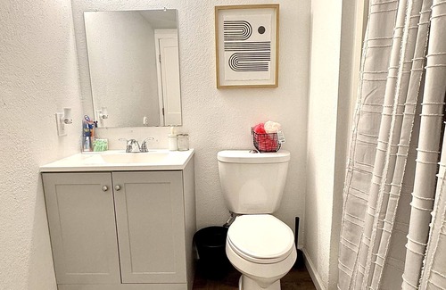 Powderhorn Casa | Midtown Mini Hideaway: NEW LISTING!! Cozy House/ Free parking/ Fast Wifi