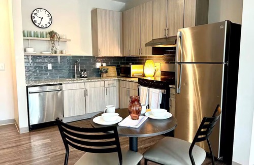 Atlantic Station Area Apartamento | Midtown Modern Apartment 04-C1