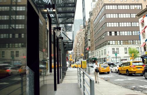 Chelsea Hotel | Midtown West Hotel