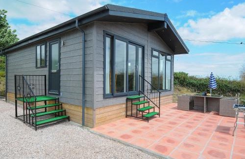 Torpoint Casa | Midway Lodge