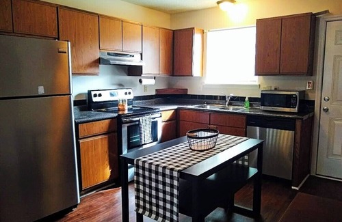 Piney Green Casa | Midway Park Hideaway @ TopShelfStays