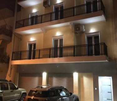 Nea Alikarnassos Apartamento | Midway Point Apts