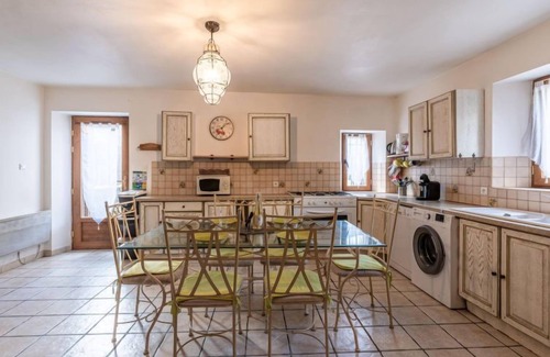 Ghisoni Apartamento | Apartamento Migone de Sampolo (GHI306) en Ghisonaccia - 6 personas, 3 dormitorios