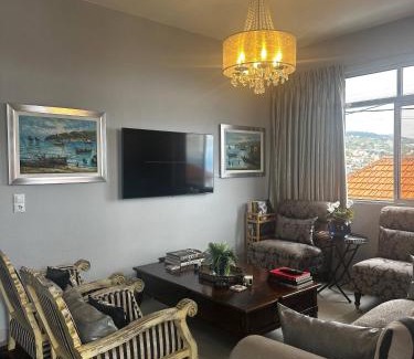 Canhas Casa | Miguels Seaview Corner