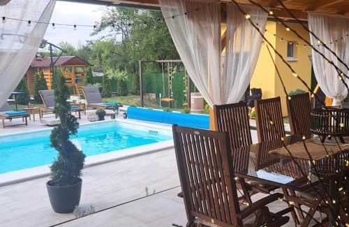 South Backa District Casa | Mihajlova oaza