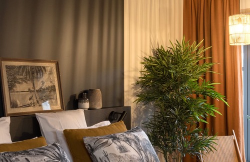 Old Lyon Hotel | MiHotel La Tour Rose