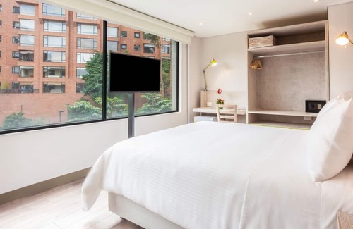 El Palomar Hotel | Mika Suites