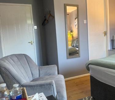 Acocks Green Casa | Mikab Inn Premium Room For Family & Solo in Birmingham