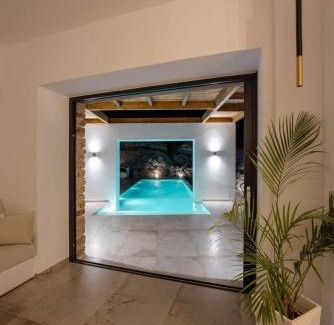 Maragas Villa | Mikri Sorriso - Luxurious Villa On The Beach