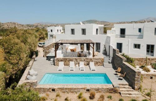 Maragas Villa | Mikri Tranquilla - Beach, Seaview, Pool, Jacuzzi