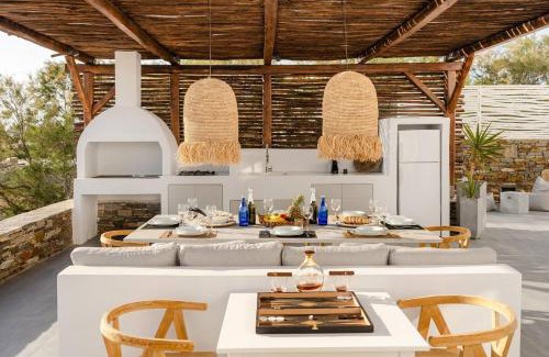 Maragas Villa | Mikri Tranquilla - Beach, Seaview, Pool, Jacuzzi