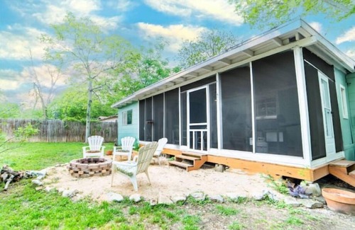 Alamo Heights Casa | Mil TDY Per Diem Match! Entire House; Pet-Friendly
