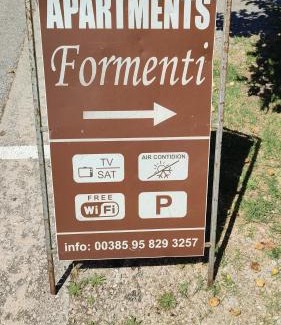 Skradin Apartamento | Mila and Jurija Formenti 2 apartments in heart of nautic marina, with heated swimming pool, bikes, Sup, kajak