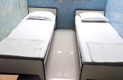 Girgaon Casa | Milan Guest House