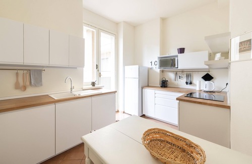 Guastalla Apartamento | Milano Classy Heritage Home: quiet and prestigious apartment CITY CENTER - 4 BDR