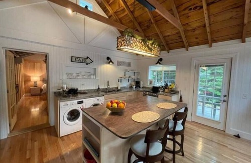 Otter Creek Cabaña | Mildreds Cottage - Otter Creek