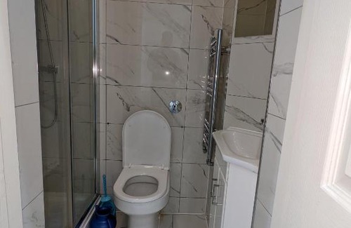 Tower Hamlets Casa | Mile End- Prime location