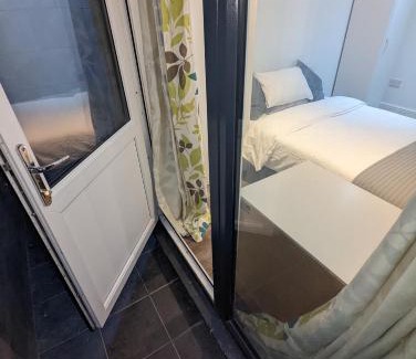 Tower Hamlets Casa | Mile End- Prime location