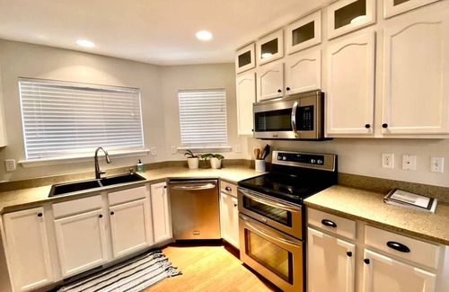 McCall Casa | Mile High Mountain Retreat: Hot Tub, Dog-Friendly, Walk to Downtown