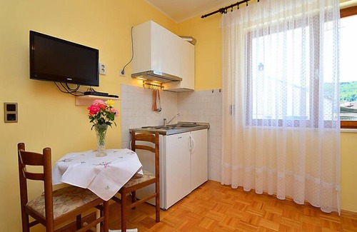 Zaton Apartamento | Milenko by Interhome