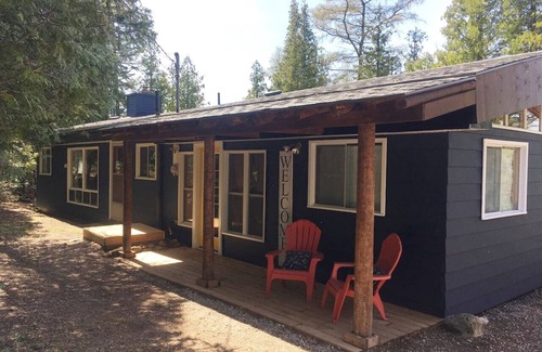 Tobermory Cabina | Miles Away Cabin Sunsets and S’mores (Lake Huron)