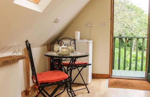 Diddlebury Cabaña | Milford Tree Tops