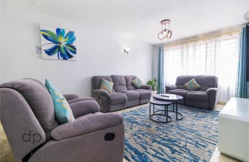 Hospital Apartamento | Milimani 3BR By Skyline Villa