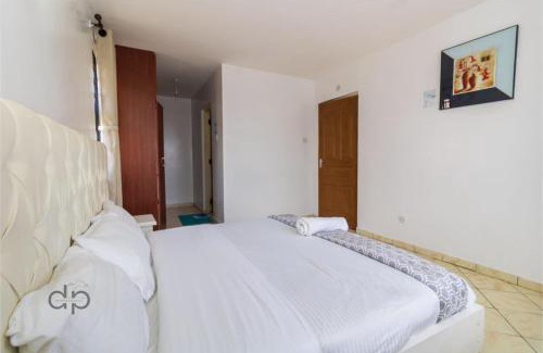 Hospital Apartamento | Milimani 3BR By Skyline Villa