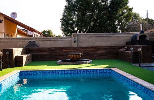 Westonaria Casa | Milk & Honey Guest House