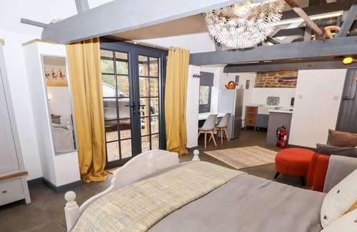 Barrowby Apartamento | MILL BARN, character holiday cottage, with a garden in Barrowby