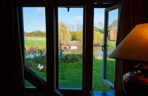 Assington Cabaña | Mill Cottage set in a 70 acre Nature Reserve