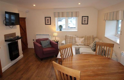 Wing Casa | Mill House Cottage, Fishing Park, Brampton, Nr Carlisle