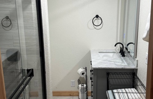 Munising Apartamento | Mill Street Upper Apartment
