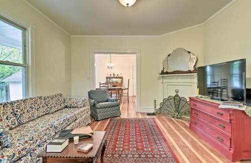 Millburn Casa | Millburn House with Deck - Walk to NYC Transit!